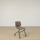 Begagnad stol med hjul Add Move från Lammhults i ljusbrun färg. Mått: Höjd: 80 cm, Sitthöjd: 46 cm, Bredd: 48 cm, Djup: 56 cm. 