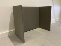 Begagnat arbetsbås ScreenIT A30 från Götessons. Mått: Bredd 160 cm, Höjd 140 cm.  