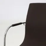 Begagnad konferensstol Atlas från Lammhults i brunt med kromad stålram. Mått: Höjd 50 cm, sittdjup 46 cm, sittbredd 42 cm. 