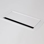 Begagnat konferensbord Artur från SA Möbler i vitt med kabelluckor med powerboxar. Mått: Höjd: 72 cm, Längd: 260 cm, Djup: 90 cm.  