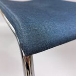 Begagnad barstol Add från Lammhults med mörkblå sits och kromat underrede. Mått: Bredd 46 cm, djup 47 cm och sitthöjd 78 cm. 