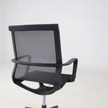 Begagnad stol med hjul Ergo 285 från DPJ Workspace i svart. Mått: Justerbar sitthöjd 42–50 cm, bredd 59 cm och djup 56 cm. 
