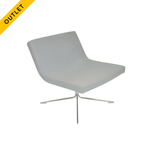 Begagnad fåtölj från Offecct modell Bond. I ljusgrått med kromat stativ. Mått Höjd 67 cm x Bredd 73 cm x Djup 68 cm. 