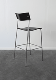 Begagnad barstol Campus från Lammhults med svart sits och rygg, kromad benställning. Mått: bredd 50 cm, djup 52 cm, total höjd 107 cm, sitthöjd 75 cm. 