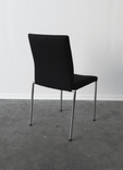Begagnad konferensstol Brooks från AJ produkter svart tyg och kromade ben. Mått: bredd 48 cm, djup 50 cm, Höjd 84 cm, Sitthöjd 45 cm. 