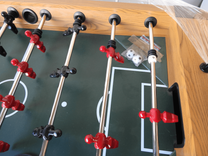 Begagnat fotbollsspel Soccer Table Deluxe från MP-Sport i ek med svarta ben. Mått: Bredd: 150 cm, Djup: 135 cm, Höjd: 83 cm.