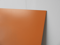 Begagnad glastavla Silk Wall från Lintex i orange färg. Mått: bredd 125 cm och höjd 100 cm. 