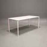 Begagnat konferensbord från Lammhults, modell Campus i vitt. Mått: Bredd 160 cm x Djup 80 cm x Höjd 72 cm. 
