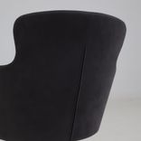 Begagnad konferensstol Zen från Gärsnäs med grå Alcantaraklädsel, underrede i aluminium. Mått: Höjd 83 cm, sitthöjd 45 cm, sittbredd 49 cm. 