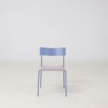 Begagnad konferensstol Campus från Lammhults i Ljusblå/lila färg. Mått: Sitthöjd 44 cm, höjd 75 cm, bredd 47 cm och djup 42 cm. 