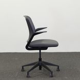 Begagnad kontorsstol Cobi från Steelcase. Mått: sitthöjd 39,5–52 cm. 