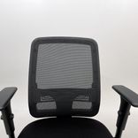 Begagnad kontorsstol Valo Sync från Dauphin i svart. Mått: Justerbar sitthöjd från 42 cm till 52 cm. 