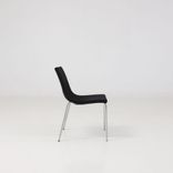 Begagnad konferensstol Bond från Offecct i svart, kromat stålunderrede. Mått: Mått: Längd: 40 cm, Bredd: 45 cm, Höjd: 77 cm, Sitthöjd: 44 cm. 