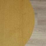 Begagnat soffbord Feather från Edsbyn. Rund bordsskiva i trä med en vit pelare. Mått: höjd 61 cm och bordskivans diameter är på 62 cm. 