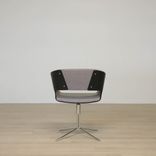 Begagnad konferensstolen Gap från Johanson Design i grå färg. Mått: Djup: 56 cm, Bredd: 59 cm, Sitthöjd: 47 cm, Höjd: 77 cm. 