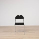 Begagnad konferensstol RX002 från ELJ i svart. Mått: Sitthöjd: 42 cm, Sittdjup: 38 cm, Sittbredd: 40 cm, Totala höjd: 81 cm. 