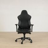 Begagnad Gamingstol/kontorsstol Phoenix Tier 3 från Svivs i svart. Mått: Sitthöjd: 44-51 cm, Sittdjup: 51 cm, Sittbredd: 51 cm. 