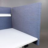 Begagnad bordsskärm VX från Horreds i blått. Mått: bredd 80 cm, höjd 60 cm. 