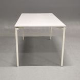 Begagnat konferensbord från Lammhults, modell Campus i vitt. Mått: Bredd 160 cm x Djup 80 cm x Höjd 72 cm. 