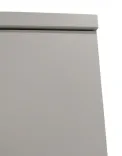 Ljusgrå garderob med slagdörr. Inkluderar upphängningsstång och extra hyllplan. Mått: höjd 190 cm, bredd 60 cm och djup 42,5 cm. 