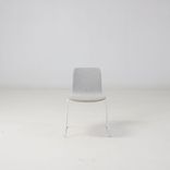 Begagnad konferensstol Sola från Martela grå. Höjd 78 cm, sitthöjd 46 cm, bredd 45 cm och djup 54 cm. 