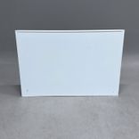 Begagnad magnetisk glastavla från Lintex i grönt. Mått: bredd 150 cm och höjd 100 cm.