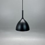Begagnad svart taklampa Bellevue. Mått: diameter 24 cm och höjd på 34 cm.  