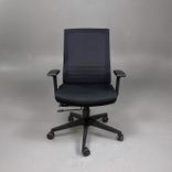 Begagnad kontorsstol Chairly från SA Möbler i svart. Mått: sitthöjd på 46–56 cm. 