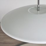 Vit begagnad taklampa. Mått: Diameter 50 cm. 