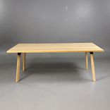 Begagnat matbord Ypperlig från IKEA i ask. Mått: bredd 200 cm, djup 90 cm och höjd 75 cm. 