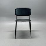 Begagnad matstol Soft Edge 10 från HAY i svart. Mått: bredd 50 cm, djup 53 cm, Höjd: 78 cm, Sitthöjd: 46 cm. 