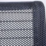 Begagnad konferensstol Think från Steelcase med mörkgrå klädsel, svart meshrygg, och stativ. Mått: Bredd 70 cm, djup 70 cm, höjd 80 cm och sitthöjd 46 cm. 