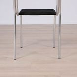 Begagnad konferensstol RX002 från ELJ i svart. Mått: Sitthöjd: 42 cm, Sittdjup: 38 cm, Sittbredd: 40 cm, Totala höjd: 81 cm. 