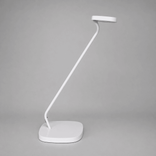 Begagnad skrivbordslampa Trace från Glamox Luxo i vitt. Mått: Bredd 18 cm, Djup 18 cm, Höjd 38 cm. 