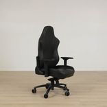 Begagnad Gamingstol/kontorsstol Phoenix Tier 3 från Svivs i svart. Mått: Sitthöjd: 44-51 cm, Sittdjup: 51 cm, Sittbredd: 51 cm. 