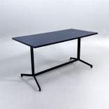 Begagnat cafébord Madison från Johanson Design i svart. Mått: Bredd 140 cm, 70 cm, Höjd 72 cm.  
