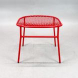 Begagnad pall Wimbledon från Nola i rött. Mått: Bredd 56 cm, Djup 50 cm, Höjd 40 cm. 