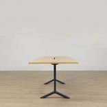 Begagnat projektbord Funk från Lammhults med kabelbox. Mått: 200 × 100 × 90 cm. 