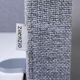 Begagnad bordsskärm från Zilenzio modell Dezibel i grått. Mått: bredd 84 cm, djup 4 cm, höjd 75 cm. 