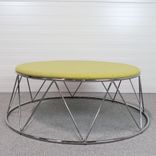Begagnad sittbänk Elephant från Materia. Med grön klädsel och krom stomme. Mått: Diameter 100 cm med höjd 42 cm. 