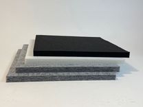 Begagnad väggabsorbent Sound Off från Götessons 4-pack i grå, svart, vit. Mått:  Djup: 40 cm, Bredd: 60 cm, Höjd: 60 cm. 
