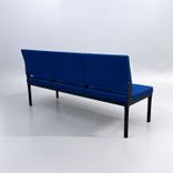 Begagnad soffa Reform från Johanson Design i blått med svarta ben. Mått: Bredd 180 cm, djup 65 cm och sitthöjd 46 cm.