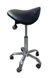 Begagnad kontorsstol/sits med sadesits från Toplux i svart. Mått: Höjd 53-73 cm x Bredd 46 cm x Djup 46 cm. 