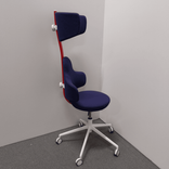 Begagnad kontorsstol Spine från Savo i blått. Mått: reglerbar sitthöjd mellan 42,5 - 52 cm. 