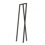 Begagnad klädhängare Loop från HAY i svart. Mått: höjd 150 cm, bredd 130 cm,  djup 65 cm. 