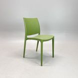 Begagnad utestol Maya från Siesta i grönt. Mått: bredd 44 cm, djup 50 cm, Höjd: 81 cm, Sitthöjd: 45 cm. 