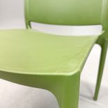 Begagnad utestol Maya från Siesta i grönt. Mått: bredd 44 cm, djup 50 cm, Höjd: 81 cm, Sitthöjd: 45 cm. 