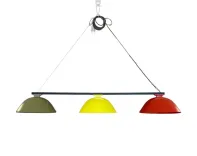 Begagnad taklampa Sempé från Wästberg i grön, gul och röd. Mått: höjd 28 cm, bredd 117 cm, djup 28 cm. 