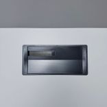Begagnat höj- och sänkbart skrivbord Migration från Steelcase i vit färg. Mått: bredd 140 cm, djup 70 cm samt justerbar höjd mellan 65 - 125 cm. 