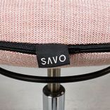 Begagnad balanspall Joi från Savo med rosa sits. Mått: Justerbar sitthöjd mellan 58 till 79 cm. 